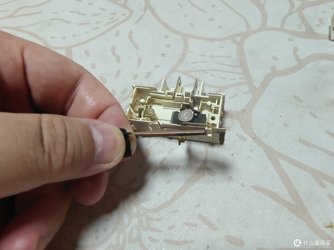 LG滚筒洗衣机开不了门的维修