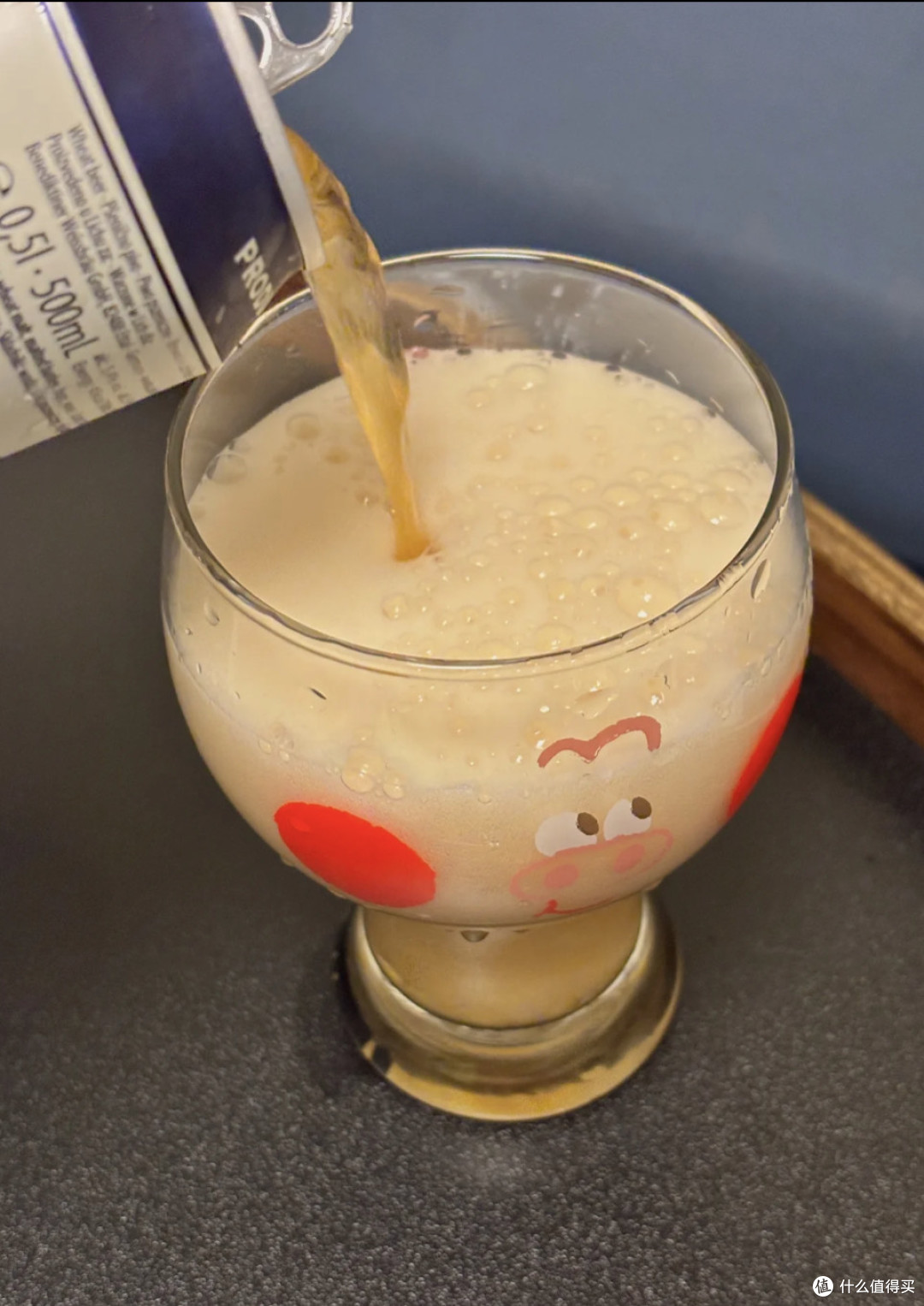 百帝王小麦啤酒配卤味,爽之