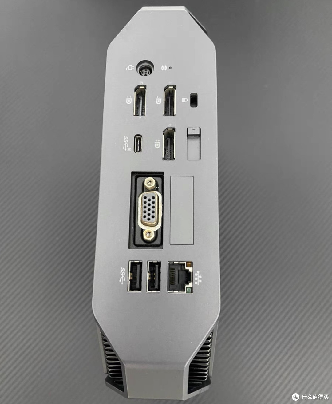闲鱼惊现惠普Z2 Mini G4,至强六核加专业卡,950的企业淘汰机?
