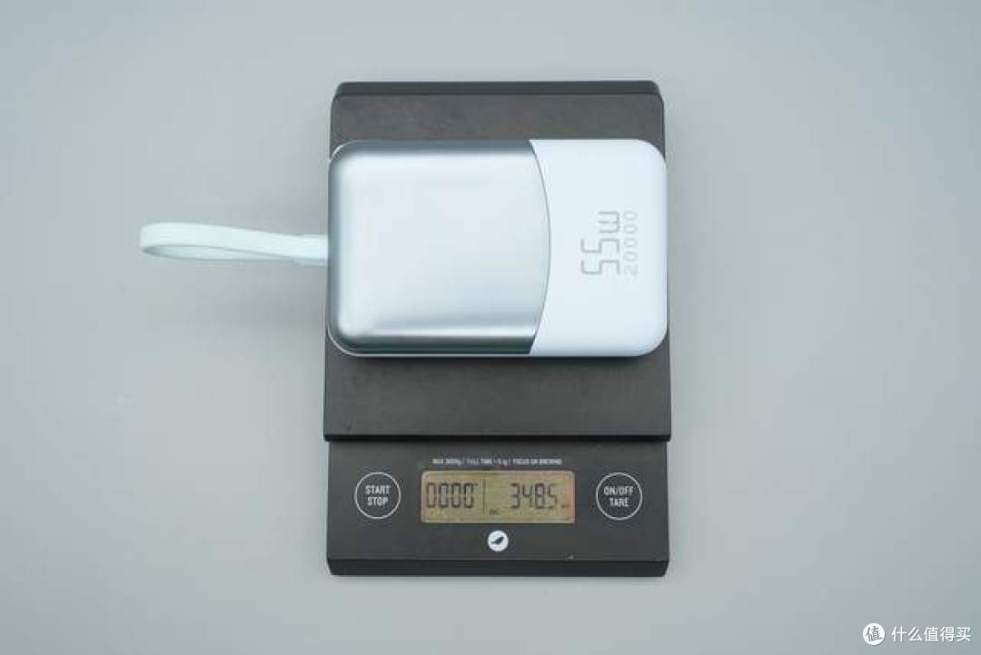 自带编织线+APP看电芯健康，京东京造55W 20000mAh移动电源拆解