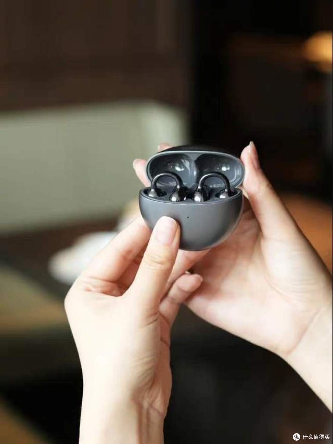 入耳式戴久了胀痛?五款耳夹耳机体验:开放式真的更舒服吗?