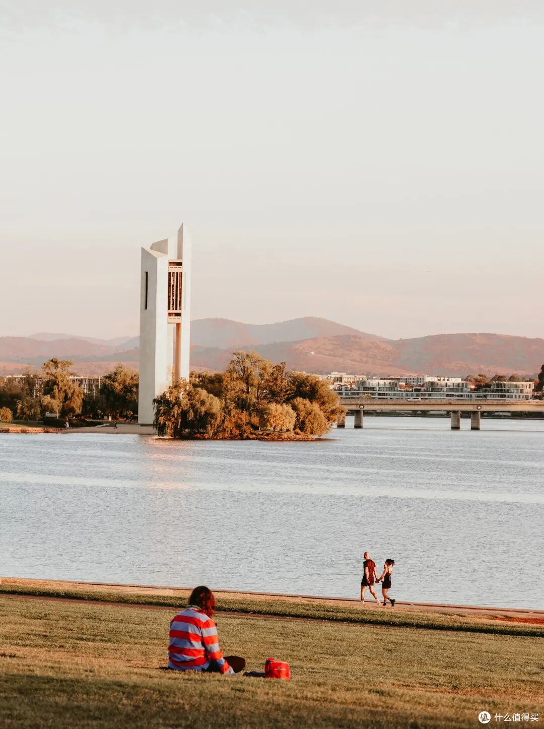 ● Lake Burley Griffin, Canberra, Australian Capital Territory  📷 / © Sal Witchalls/VisitCanberra
