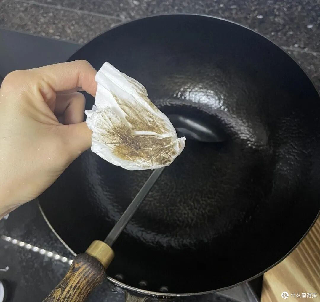 被网友的「锅子清洁大法」惊呆了!用了10多年,依旧干净锃亮