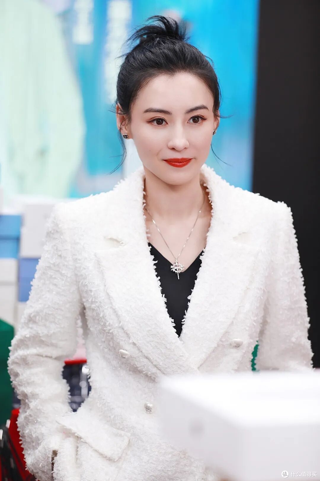 46岁张柏芝演唱会梦回《无极》?网友:我盯的不是歌,是那张脸