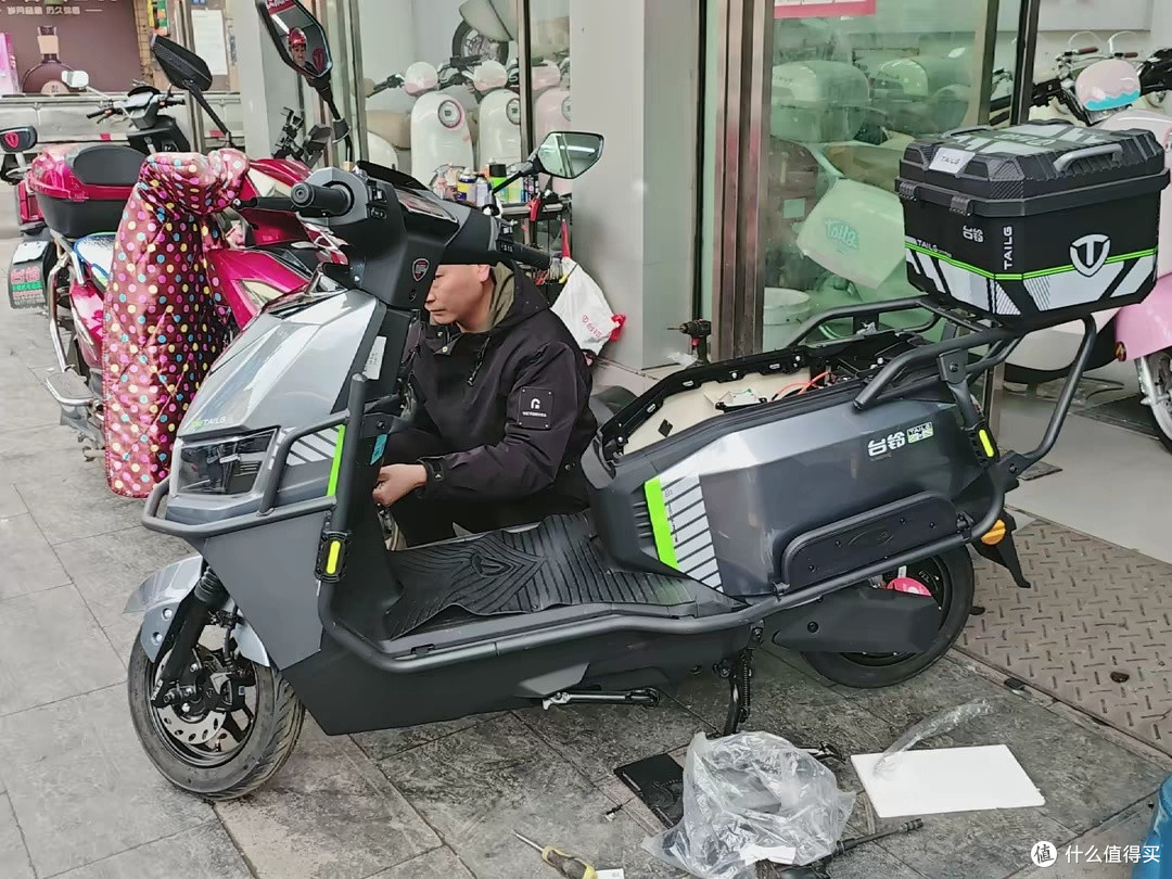 热门大牌电动车实测！日常通勤代步自用分享，真实种草