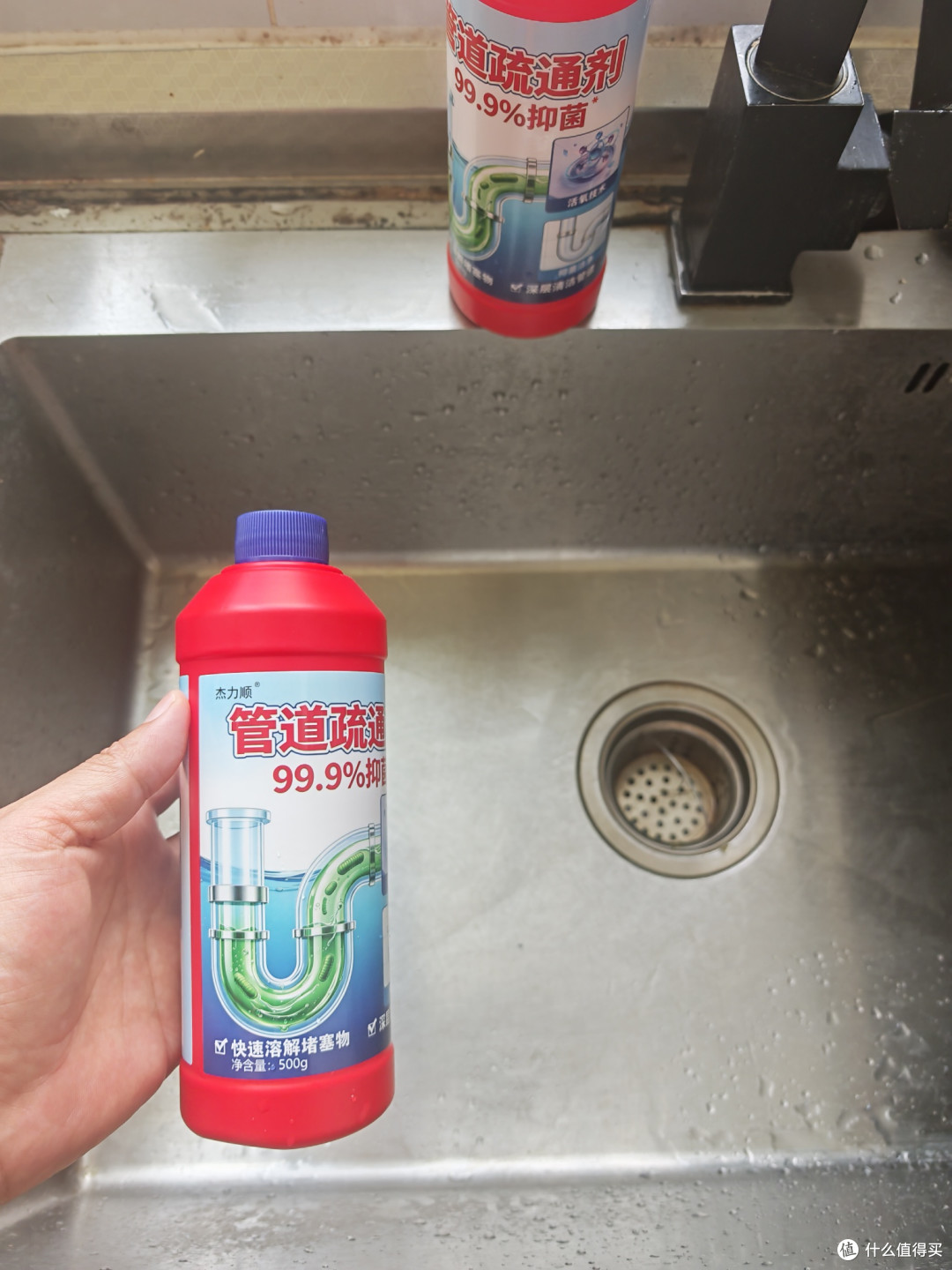 厨房水槽厚厚一层油垢!家用管道疏通剂实测,做饭家庭的自救经验