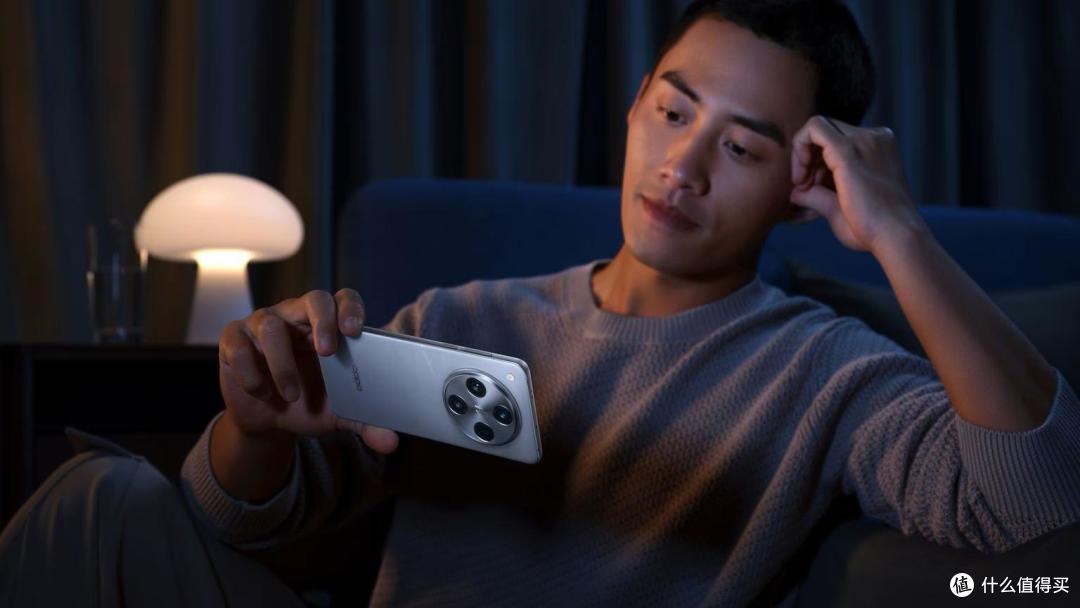 从6799元降至3899元,16GB+1TB+双潜望长焦,昔日影像旗舰大跳水