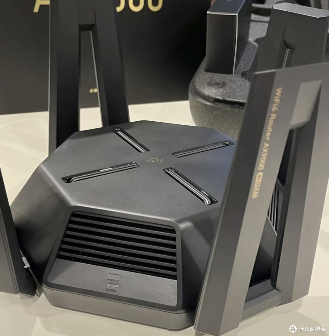 路由器里的外星人？480捡了台小米AX9000，刷OpenWrt后2.5G口跑满
