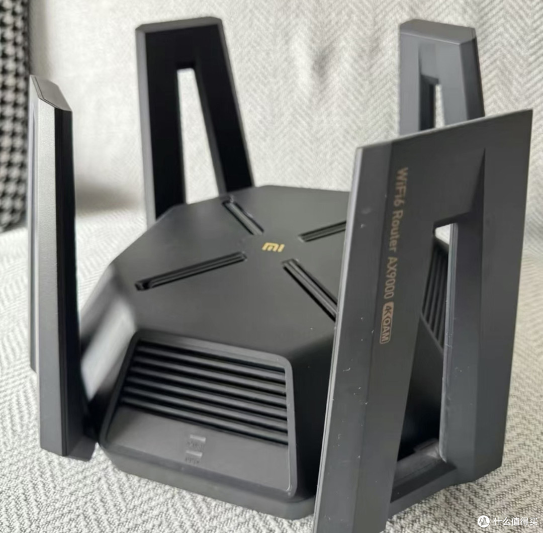 路由器里的外星人？480捡了台小米AX9000，刷OpenWrt后2.5G口跑满
