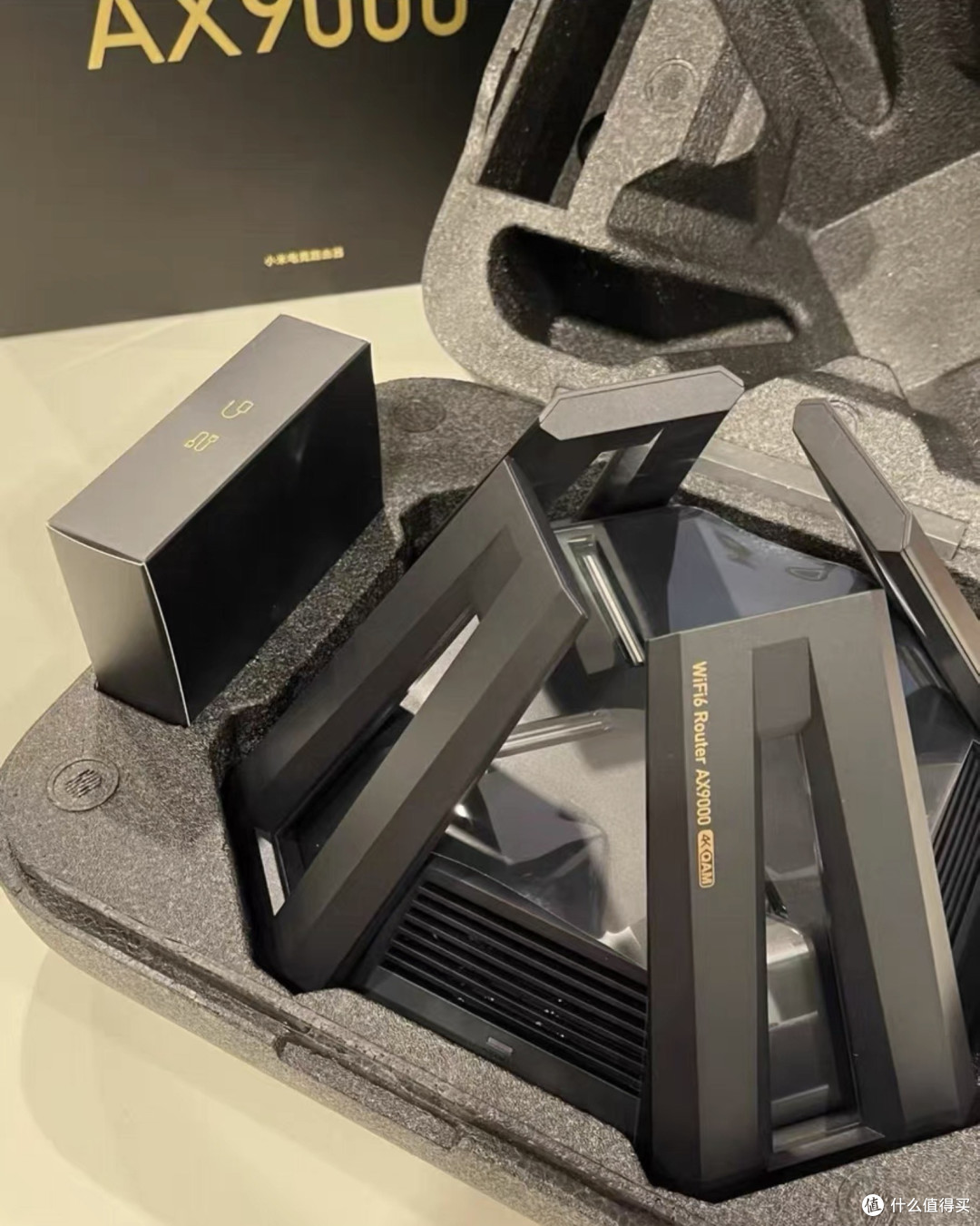 路由器里的外星人？480捡了台小米AX9000，刷OpenWrt后2.5G口跑满
