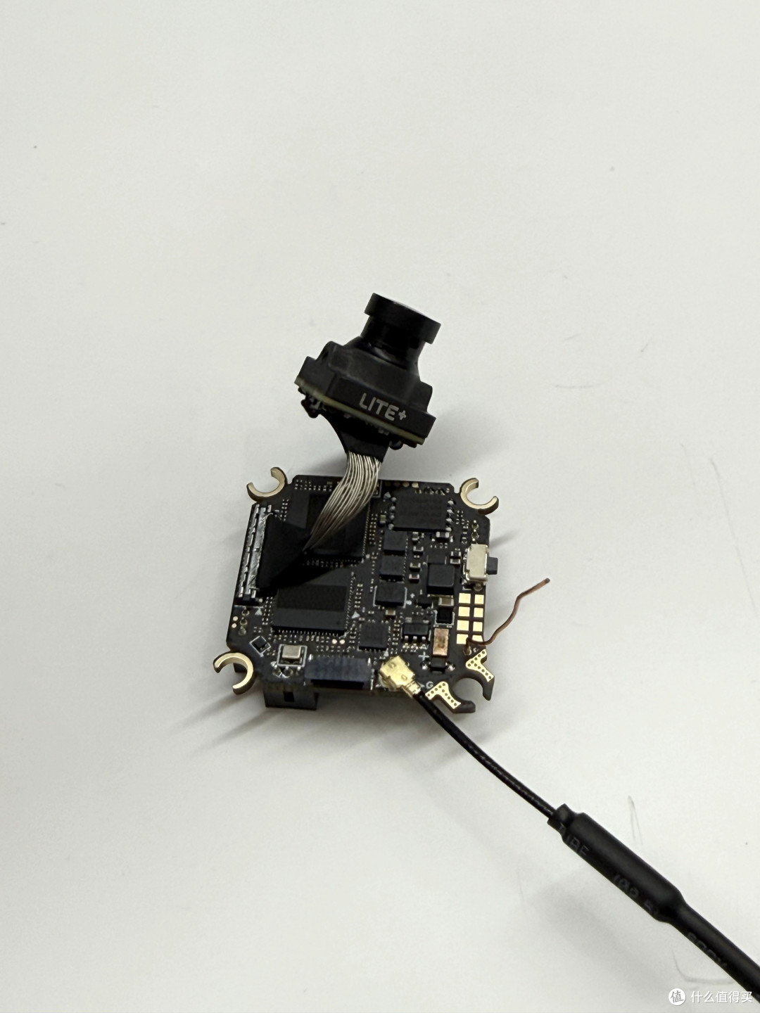 CADDX疑似将推WALKSNAIL Neuxs AIO-1S，功率200mW