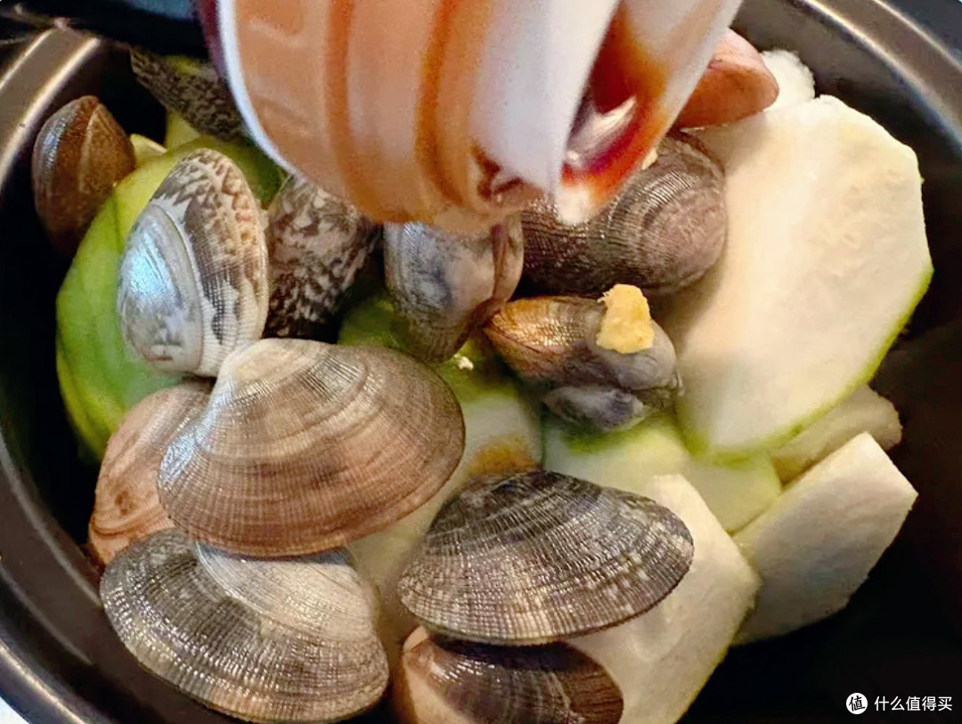 家传下酒菜|花蛤丝瓜煲:十几块鲜到跺脚,家常才是顶流