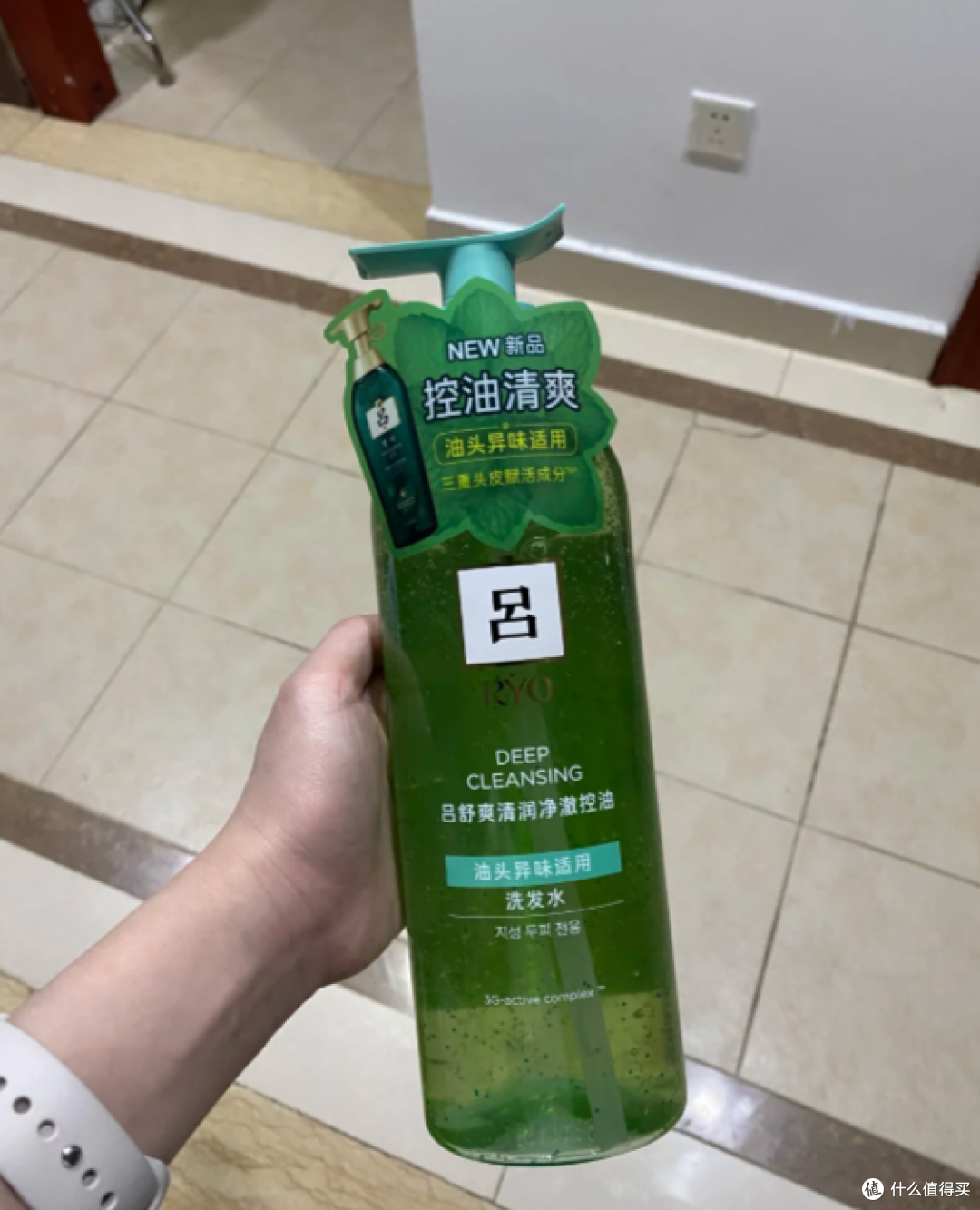 头屑反复?5款实测去屑洗发水,二硫化硒和高浓度植萃到底怎么选