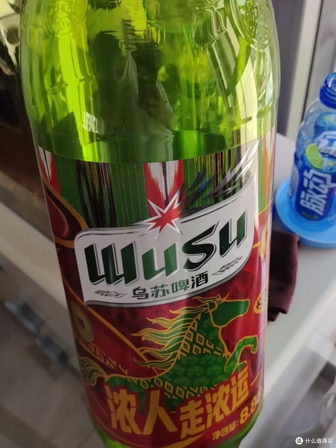 冰镇乌苏太解压!打工人下班后的温柔微醺时刻