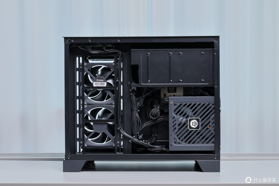 9850X3D+5080星曜+48G内存，预算2.4W+搞定黑色高性能海景房主机