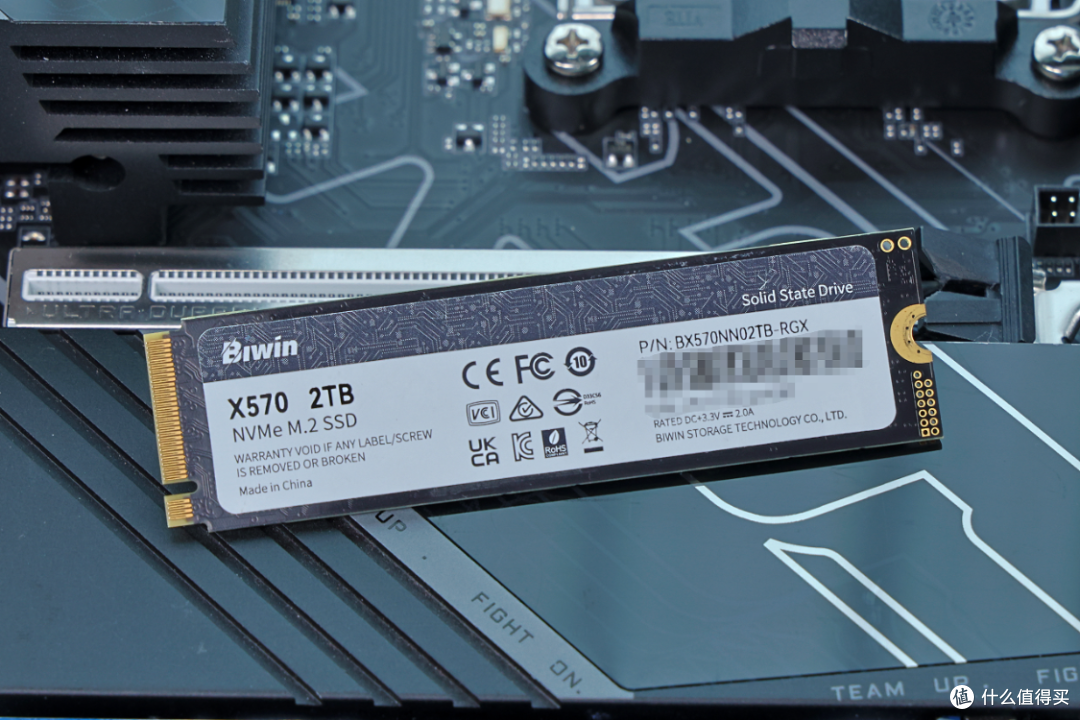 9850X3D+5080星曜+48G内存，预算2.4W+搞定黑色高性能海景房主机