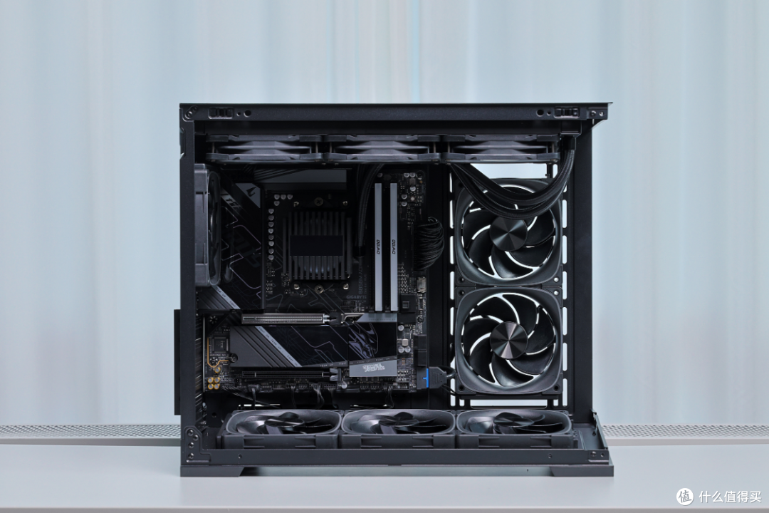 9850X3D+5080星曜+48G内存，预算2.4W+搞定黑色高性能海景房主机