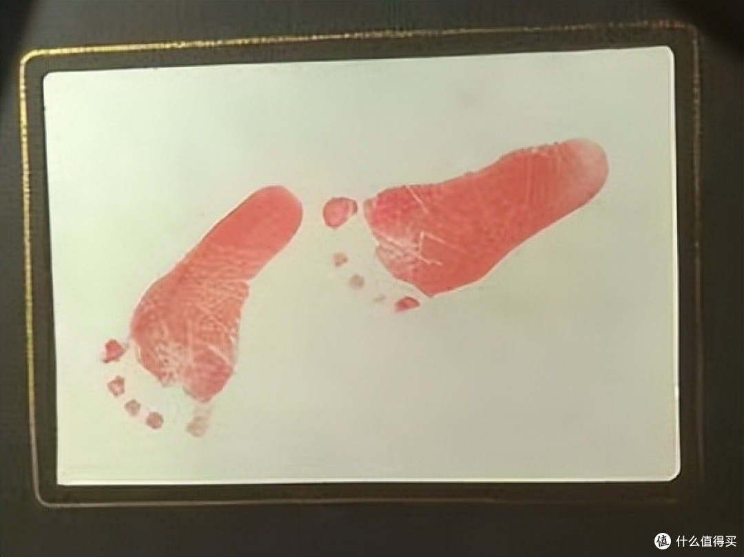 宝宝出生时为什么要留脚印?助产士:脚印用处多,第1个是防错抱