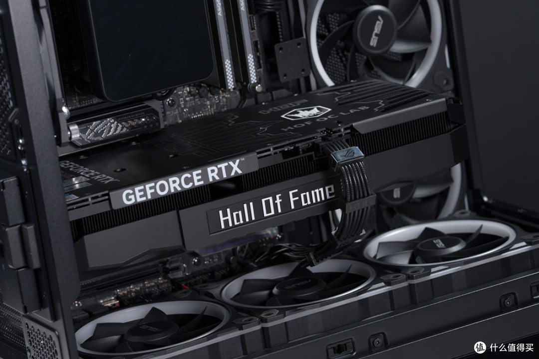 华硕 AP304_ROG X870E-E_阿斯加特女武神&ROG_影驰RTX 5070Ti HOF
