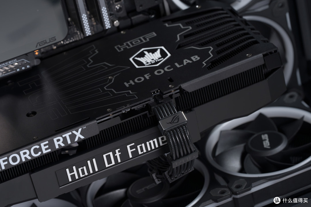 华硕 AP304_ROG X870E-E_阿斯加特女武神&ROG_影驰RTX 5070Ti HOF