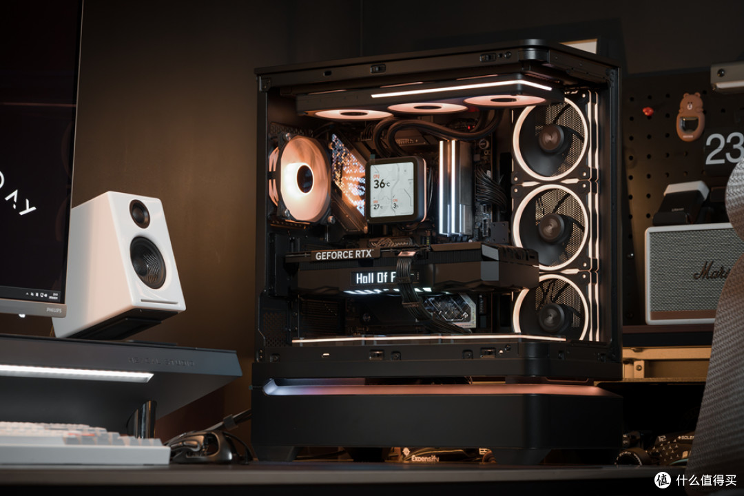 华硕 AP304_ROG X870E-E_阿斯加特女武神&ROG_影驰RTX 5070Ti HOF