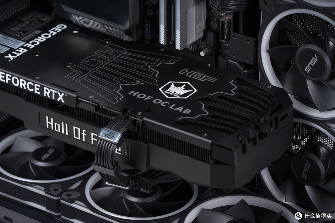 华硕 AP304_ROG X870E-E_阿斯加特女武神&ROG_影驰RTX 5070Ti HOF
