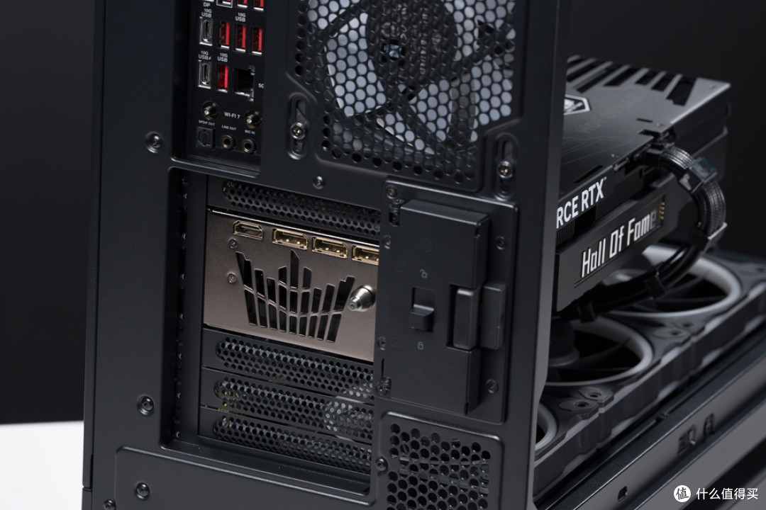 华硕 AP304_ROG X870E-E_阿斯加特女武神&ROG_影驰RTX 5070Ti HOF