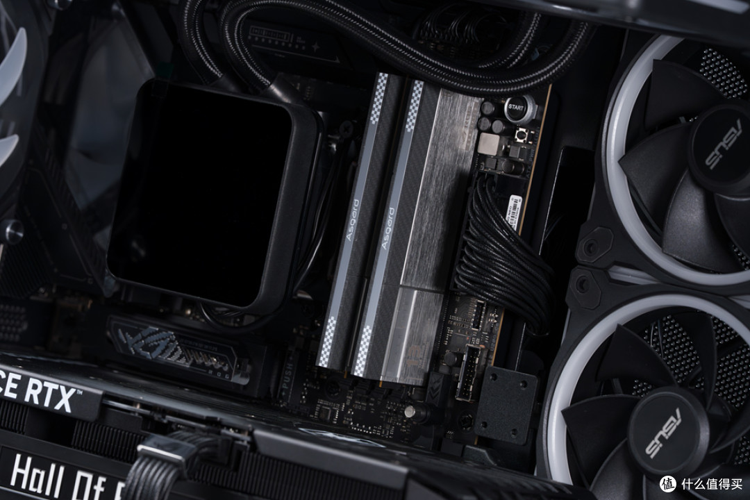 华硕 AP304_ROG X870E-E_阿斯加特女武神&ROG_影驰RTX 5070Ti HOF