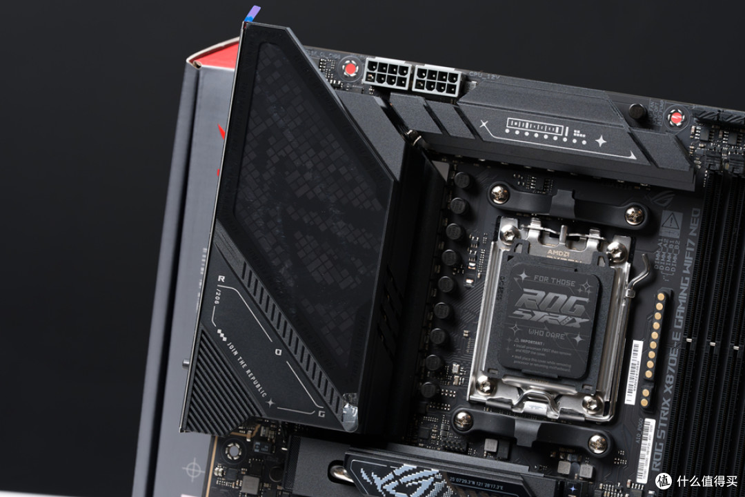 华硕 AP304_ROG X870E-E_阿斯加特女武神&ROG_影驰RTX 5070Ti HOF