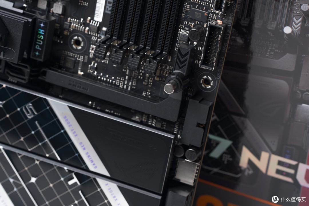 华硕 AP304_ROG X870E-E_阿斯加特女武神&ROG_影驰RTX 5070Ti HOF