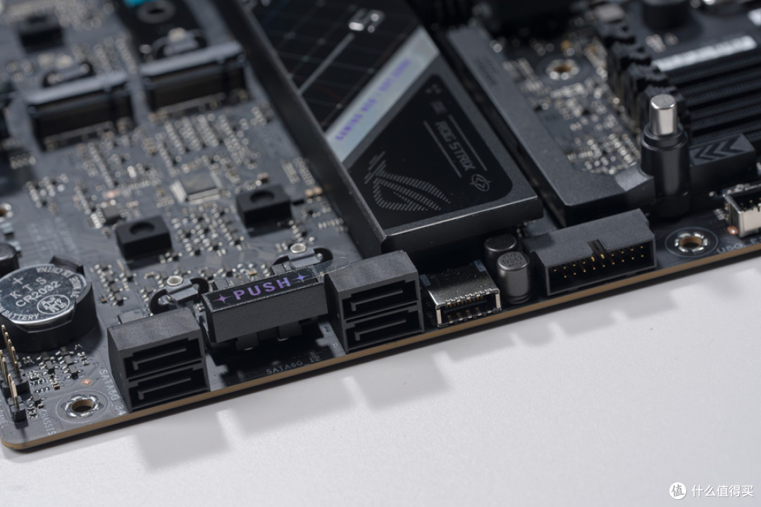 华硕 AP304_ROG X870E-E_阿斯加特女武神&ROG_影驰RTX 5070Ti HOF