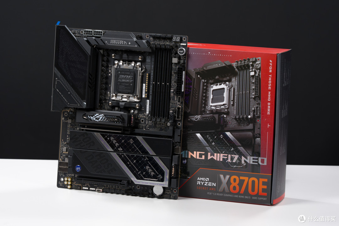 华硕 AP304_ROG X870E-E_阿斯加特女武神&ROG_影驰RTX 5070Ti HOF