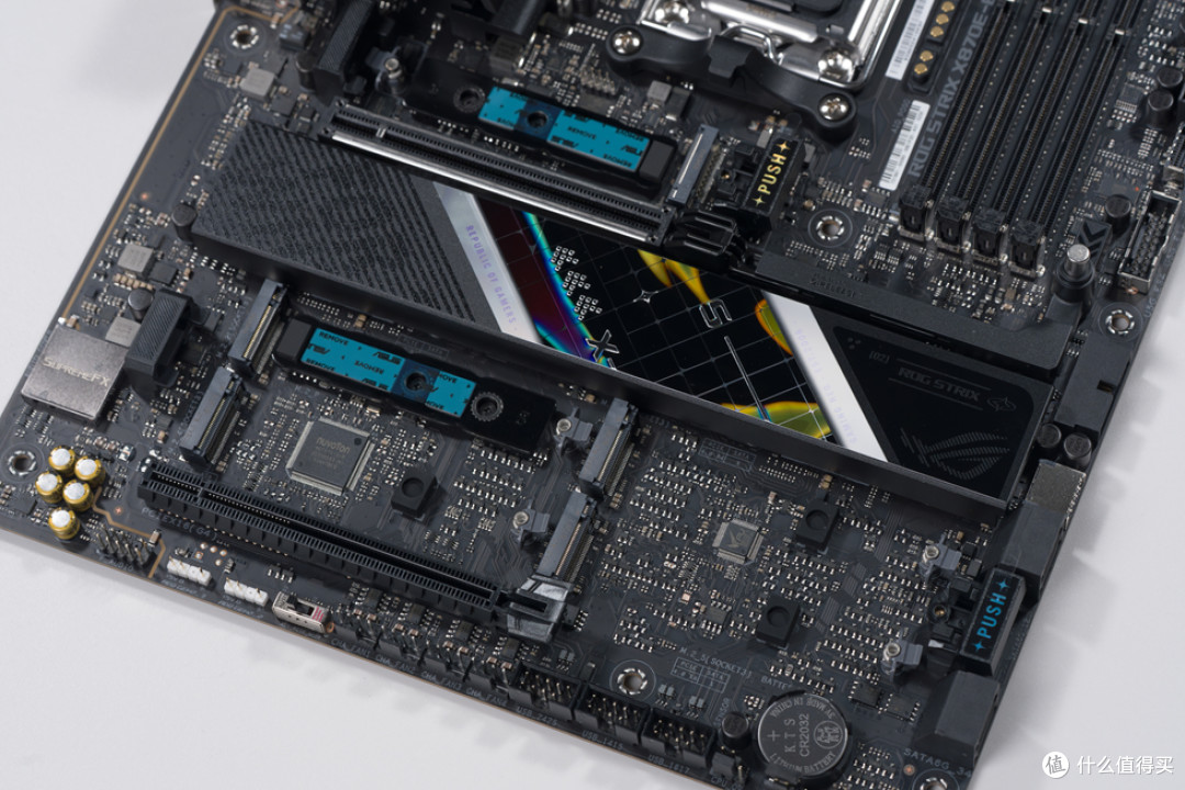 华硕 AP304_ROG X870E-E_阿斯加特女武神&ROG_影驰RTX 5070Ti HOF