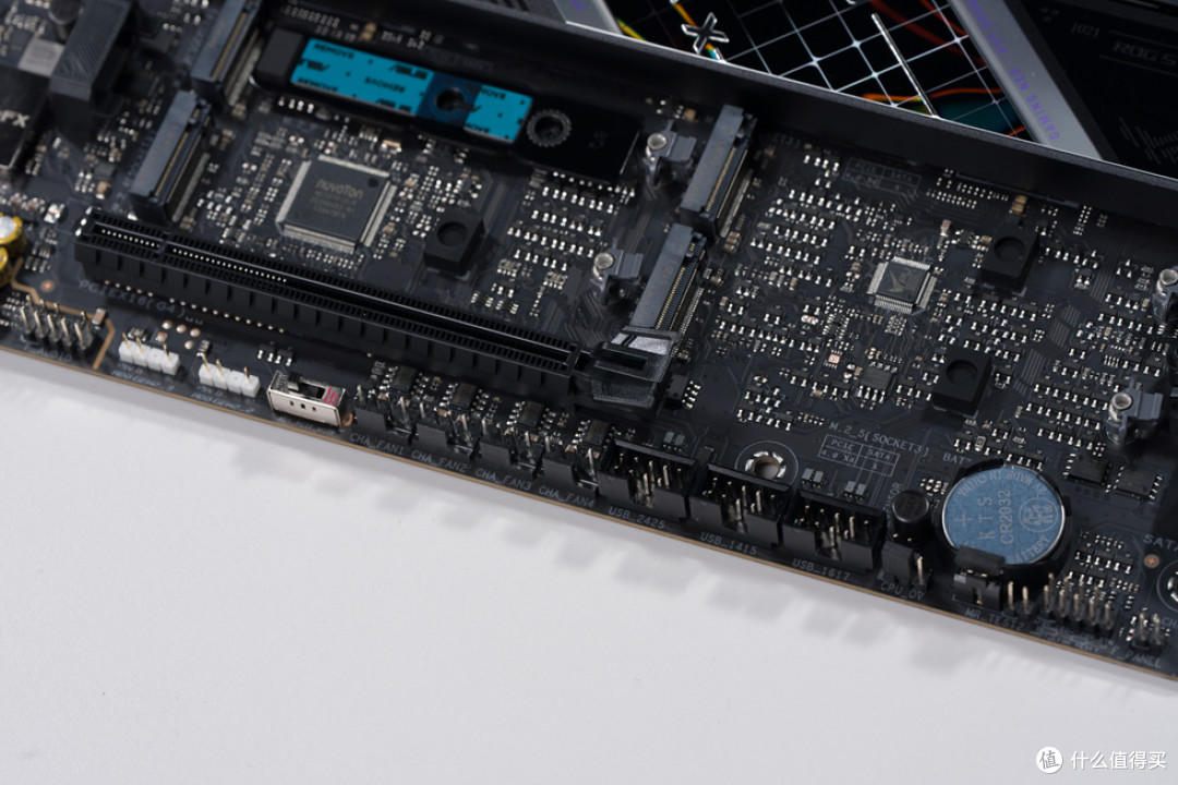 华硕 AP304_ROG X870E-E_阿斯加特女武神&ROG_影驰RTX 5070Ti HOF