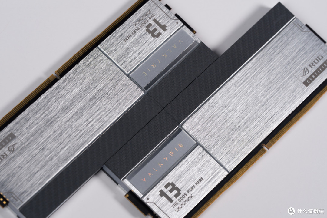 华硕 AP304_ROG X870E-E_阿斯加特女武神&ROG_影驰RTX 5070Ti HOF