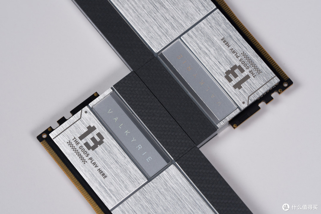 华硕 AP304_ROG X870E-E_阿斯加特女武神&ROG_影驰RTX 5070Ti HOF
