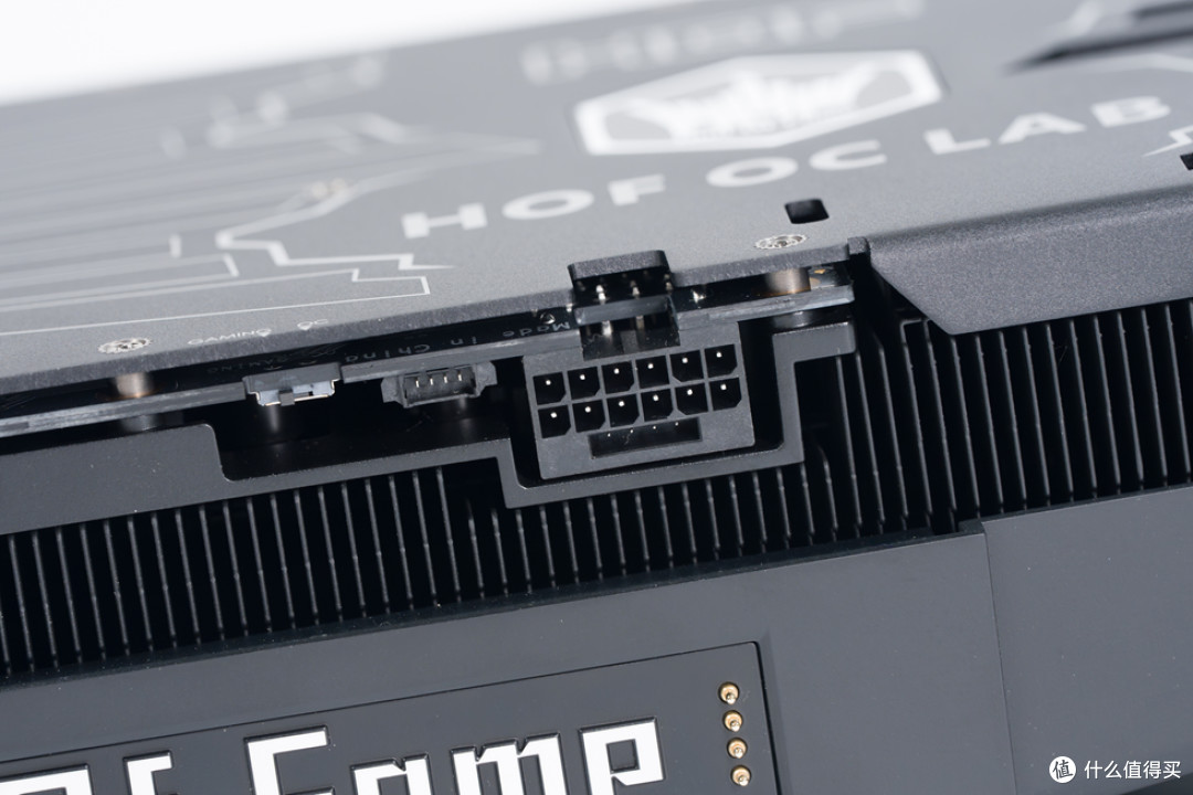 华硕 AP304_ROG X870E-E_阿斯加特女武神&ROG_影驰RTX 5070Ti HOF