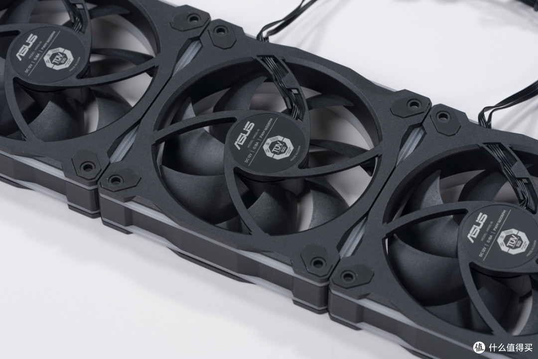 华硕 AP304_ROG X870E-E_阿斯加特女武神&ROG_影驰RTX 5070Ti HOF