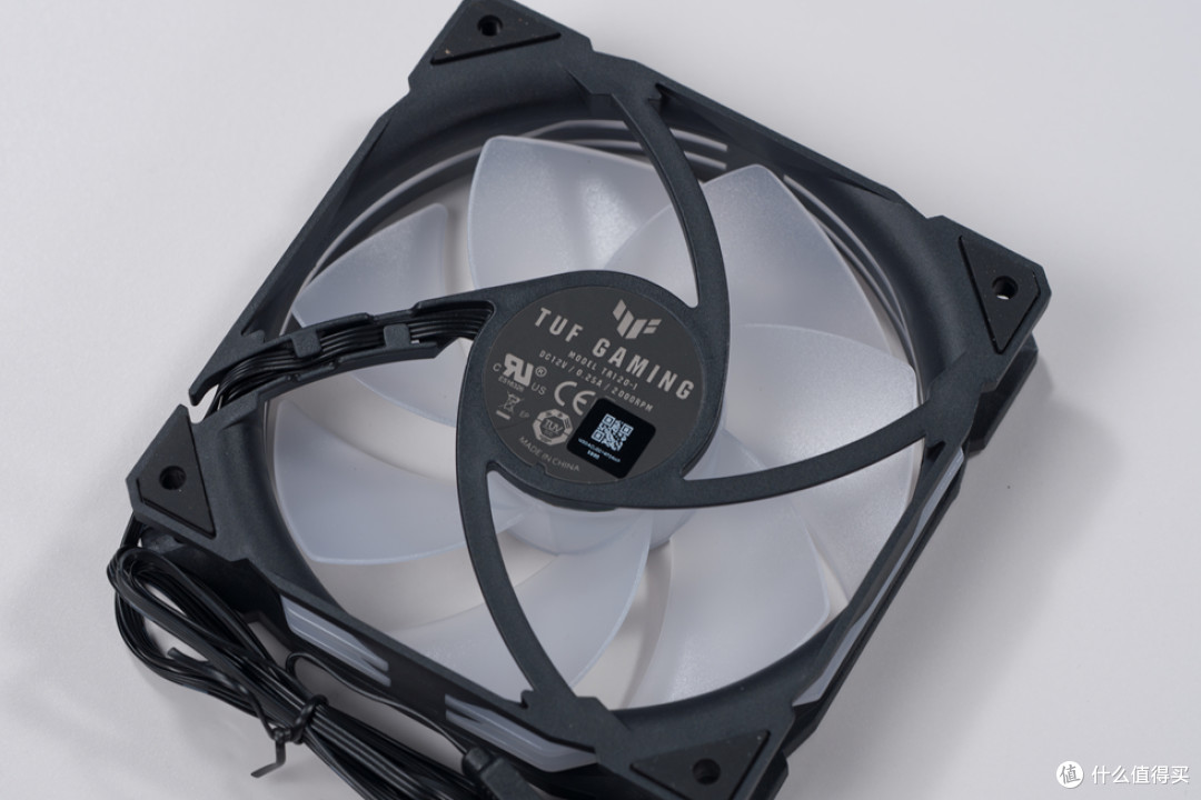 华硕 AP304_ROG X870E-E_阿斯加特女武神&ROG_影驰RTX 5070Ti HOF