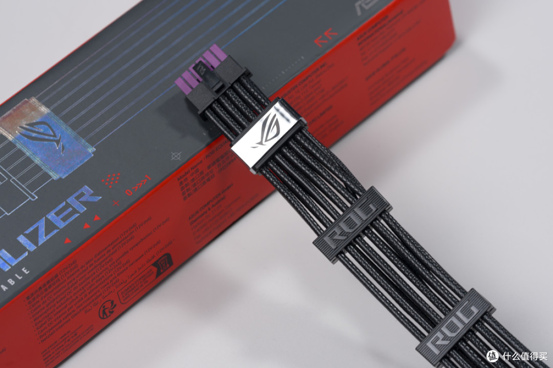 华硕 AP304_ROG X870E-E_阿斯加特女武神&ROG_影驰RTX 5070Ti HOF