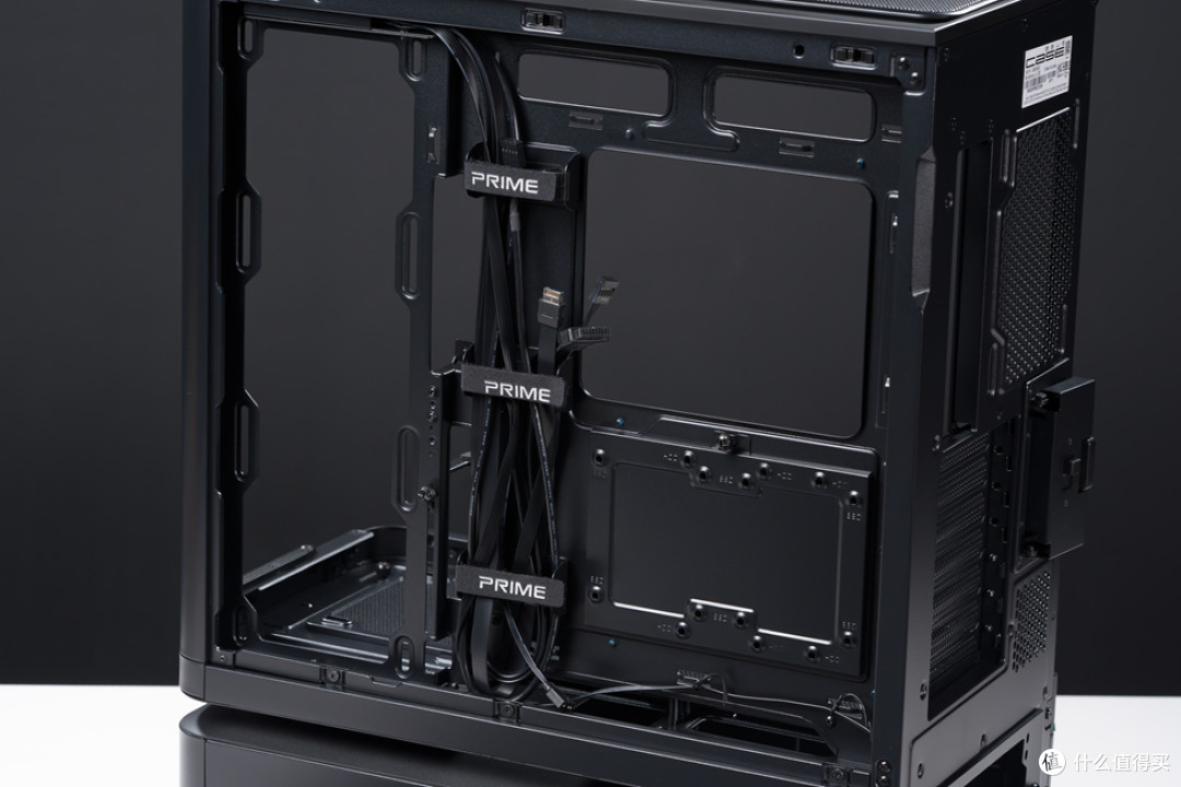 华硕 AP304_ROG X870E-E_阿斯加特女武神&ROG_影驰RTX 5070Ti HOF
