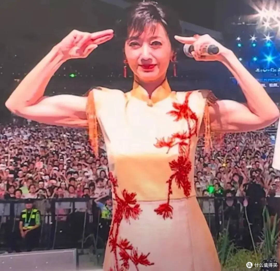 72岁晒肱二头肌上热搜，赵雅芝的紧致，真不是医美能堆出来的