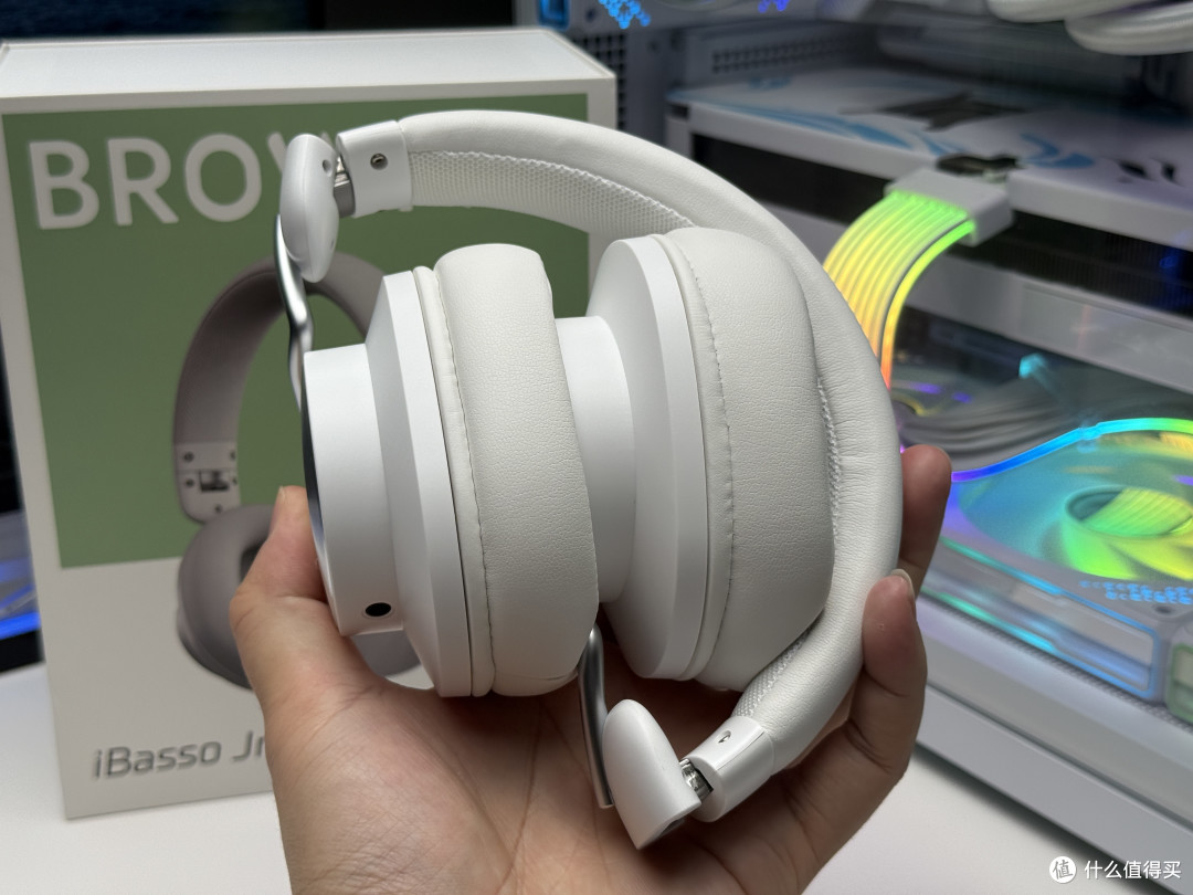 快400块的HIFI封闭头戴,竟然还是有线连接?艾巴索布朗尼