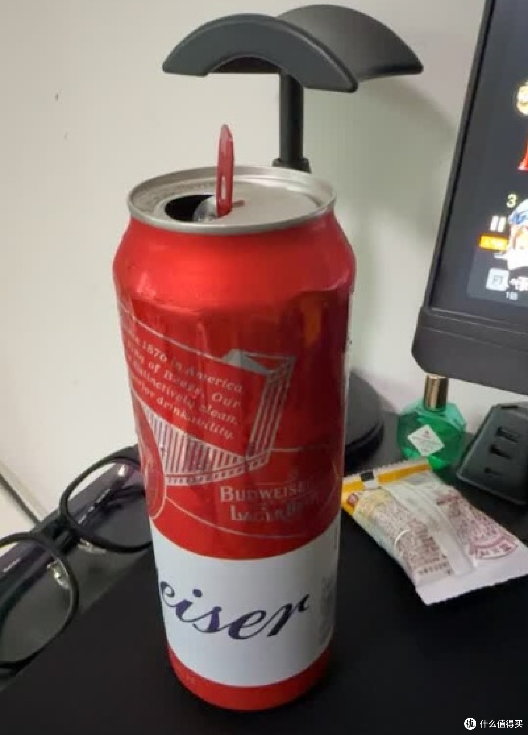 红罐往桌上一摆,中秋的局就有了底色