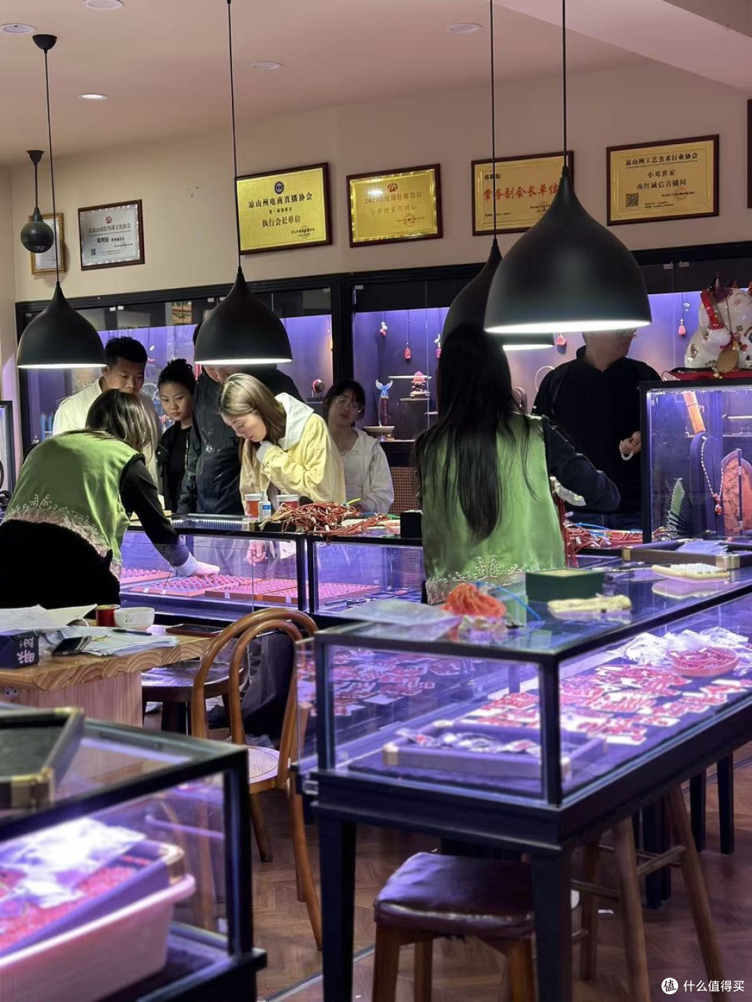 南红该去哪里买?不同渠道利弊与选购核心要点
