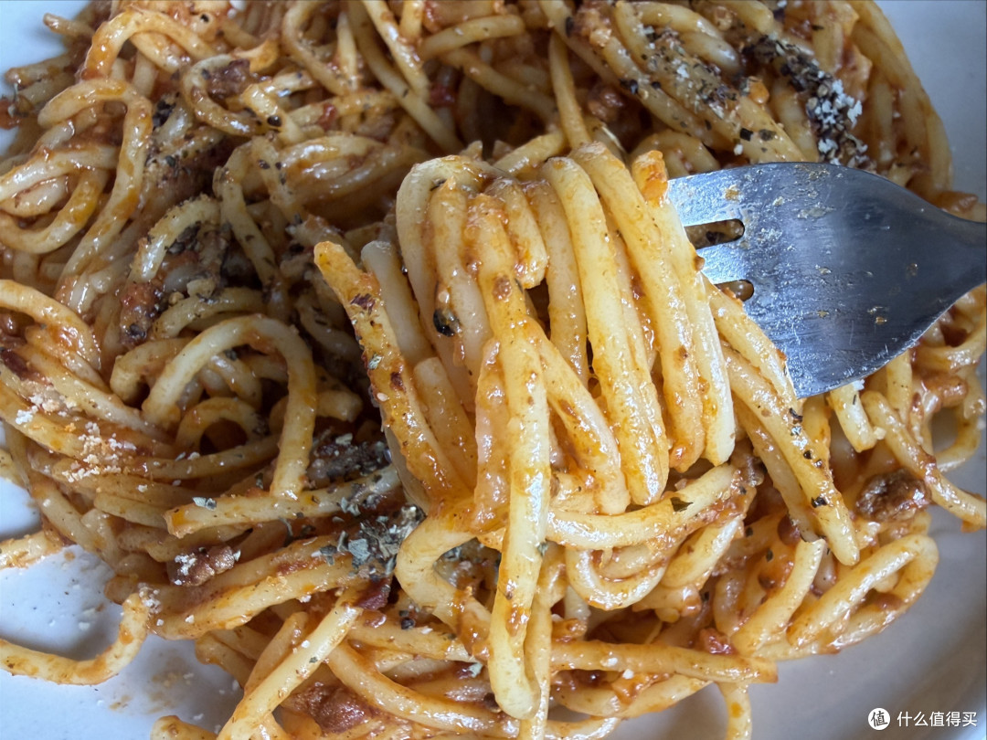 独居下班的小确幸:15分钟端出仪式感满满的一人食意面。