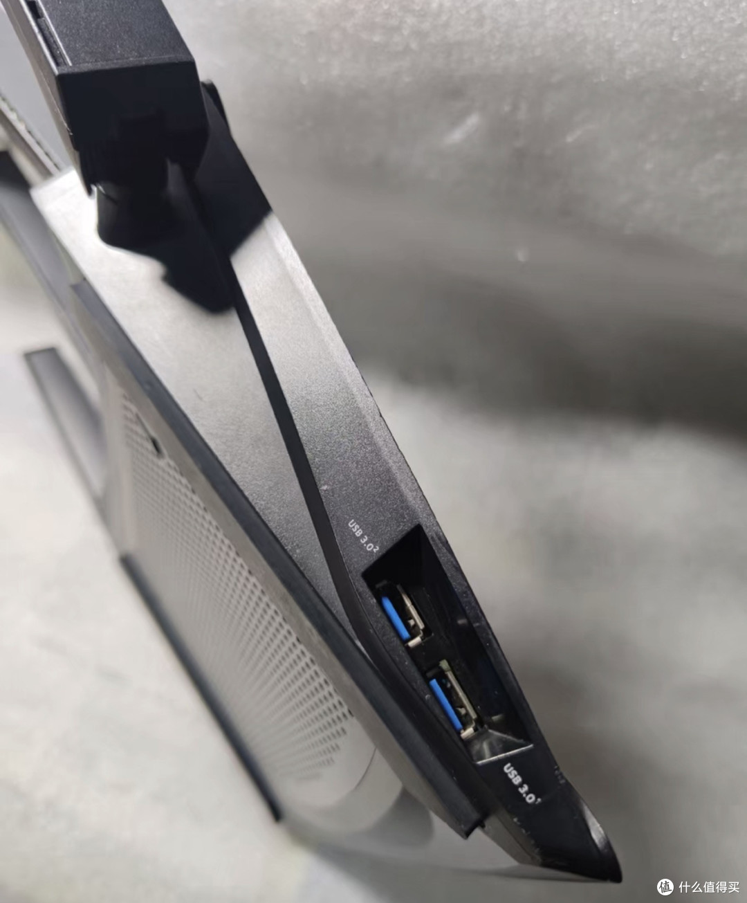 花260块捡了台网件R9000,万兆口+512M内存,刷OpenWrt后网速飙升