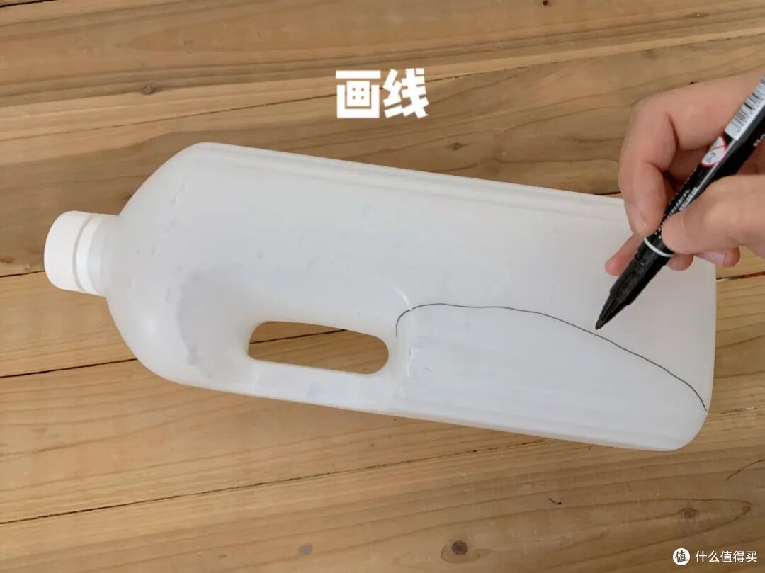 喝完的「牛奶桶」只能扔掉？看了中年阿姨的用法，发现自己亏大了