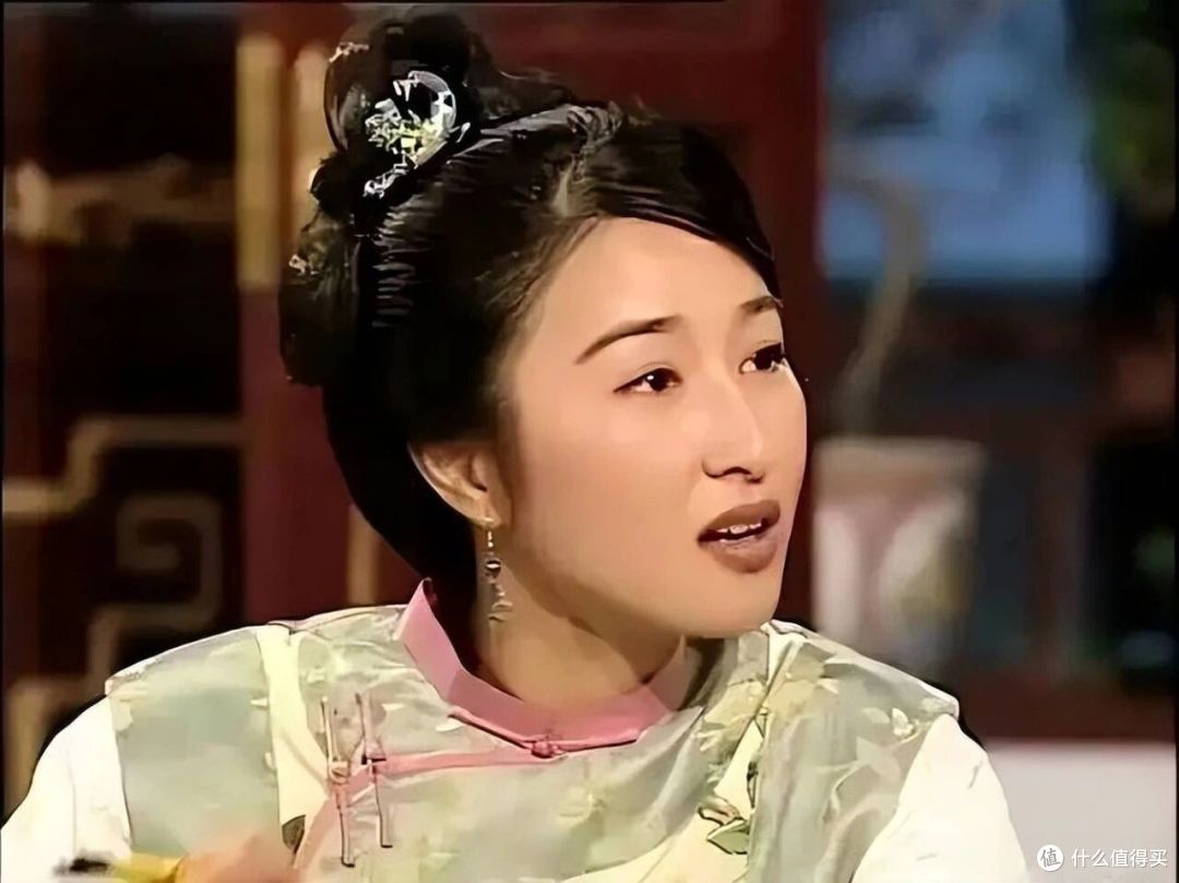 买菜只穿59块球鞋，TVB第一视后关咏荷：活成最松弛的普通人