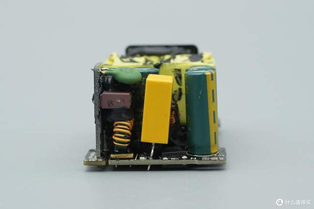 拆解影翎 65W 赛博朋克氮化镓看看到底值不值